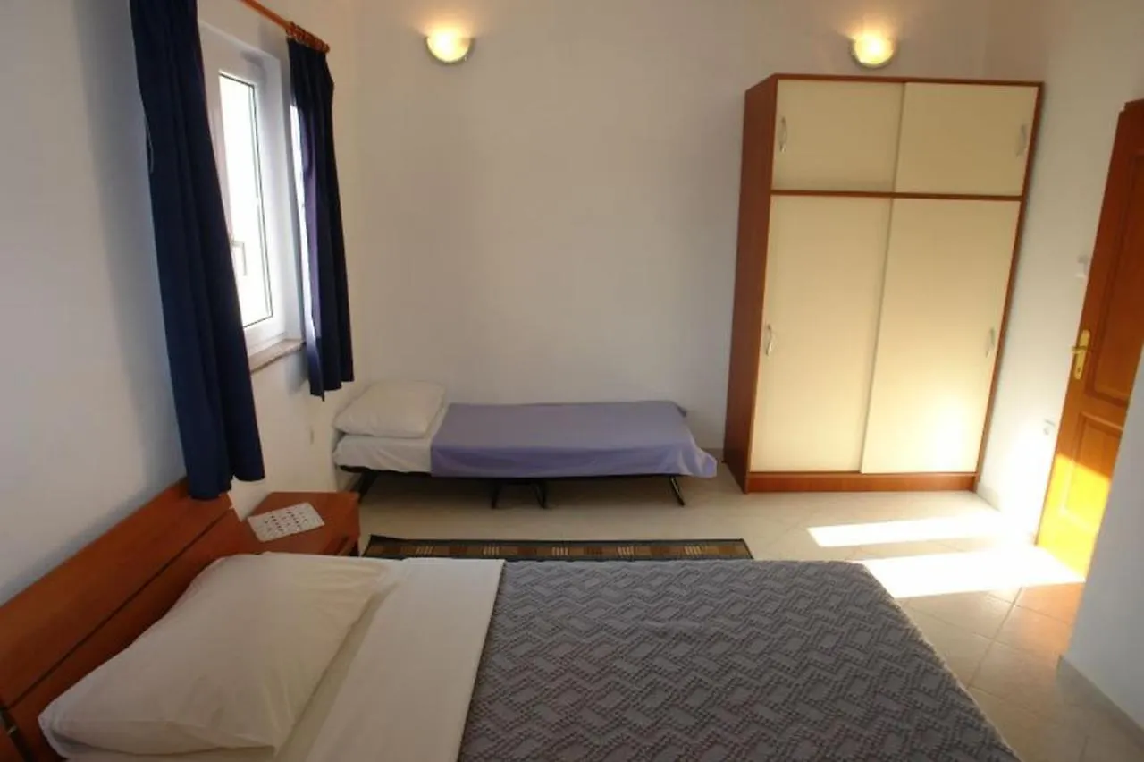 Apartments Tinka Povljana Penzion