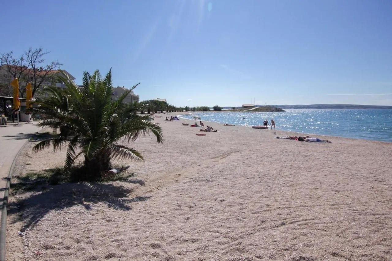 Affittacamere Apartments Tinka Povljana