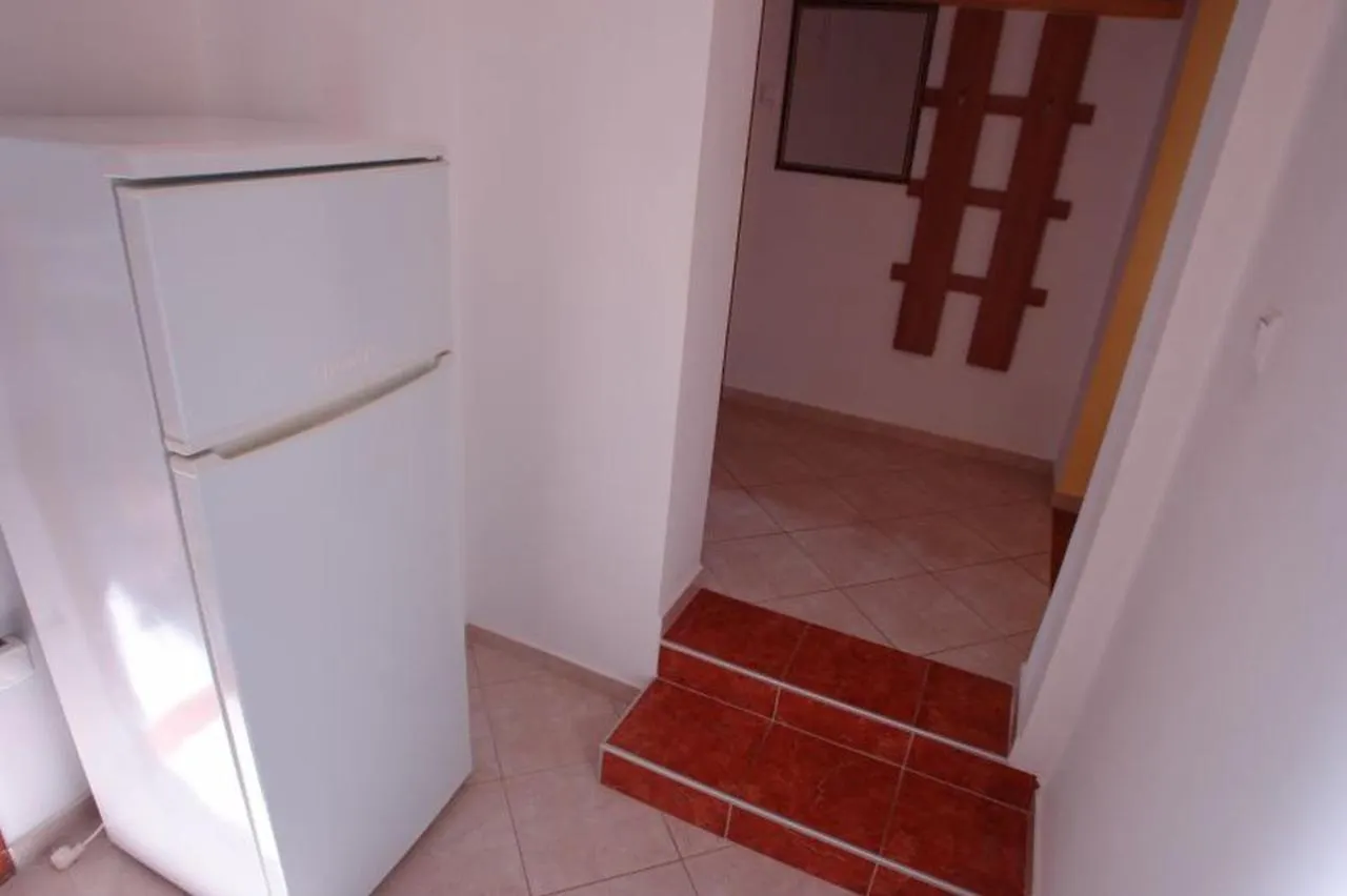 Apartments Tinka Povljana