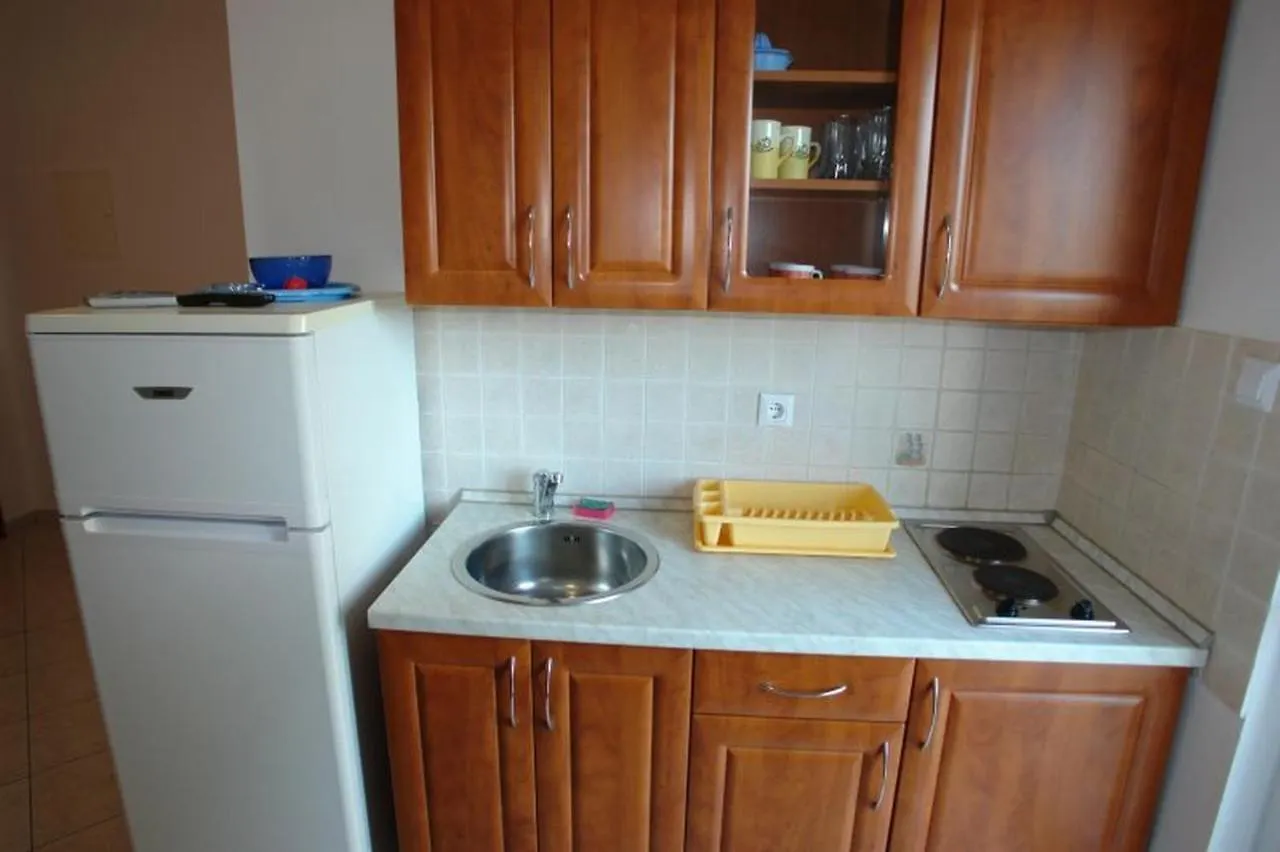 Apartments Tinka Povljana