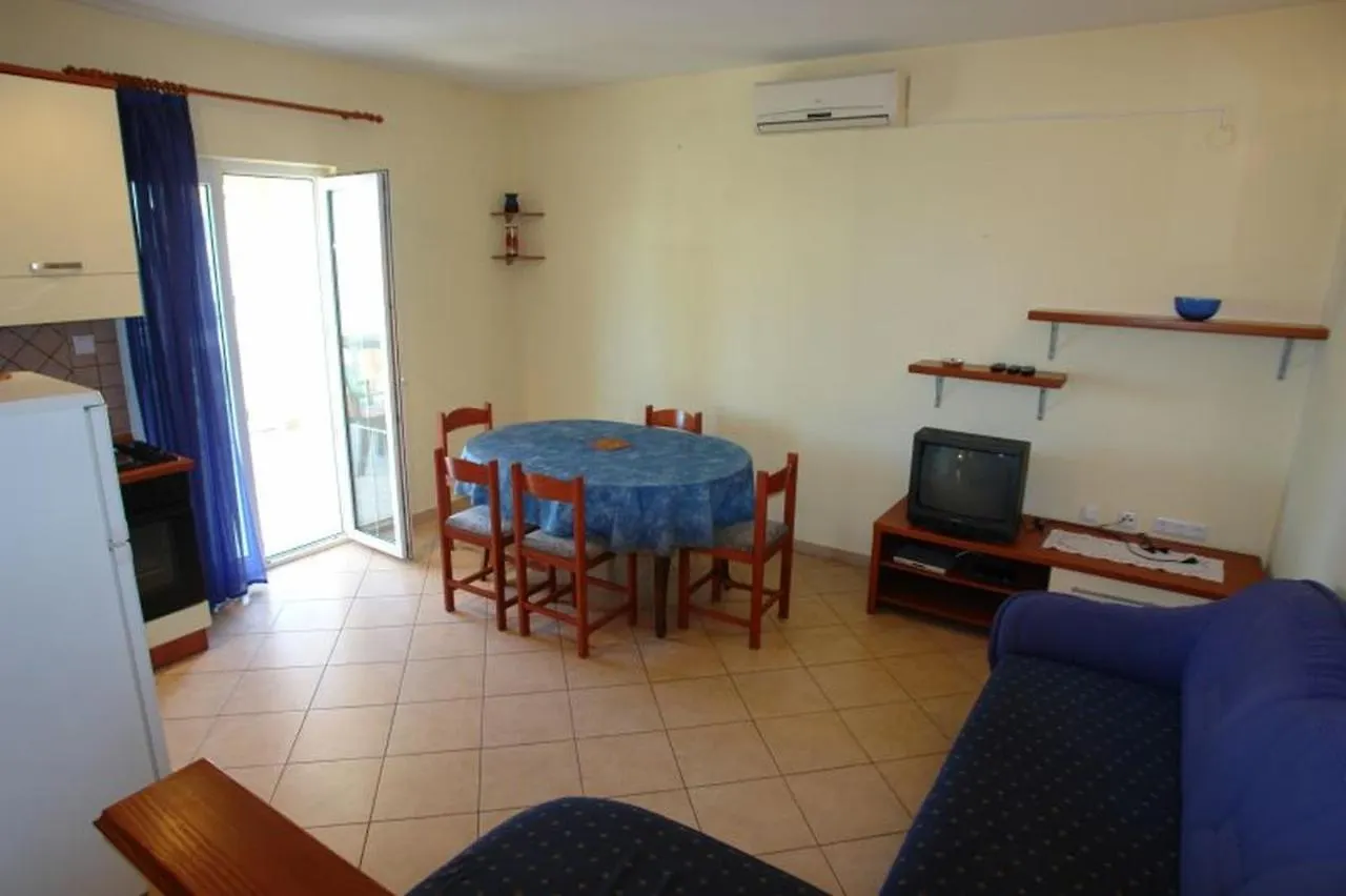Affittacamere Apartments Tinka Povljana